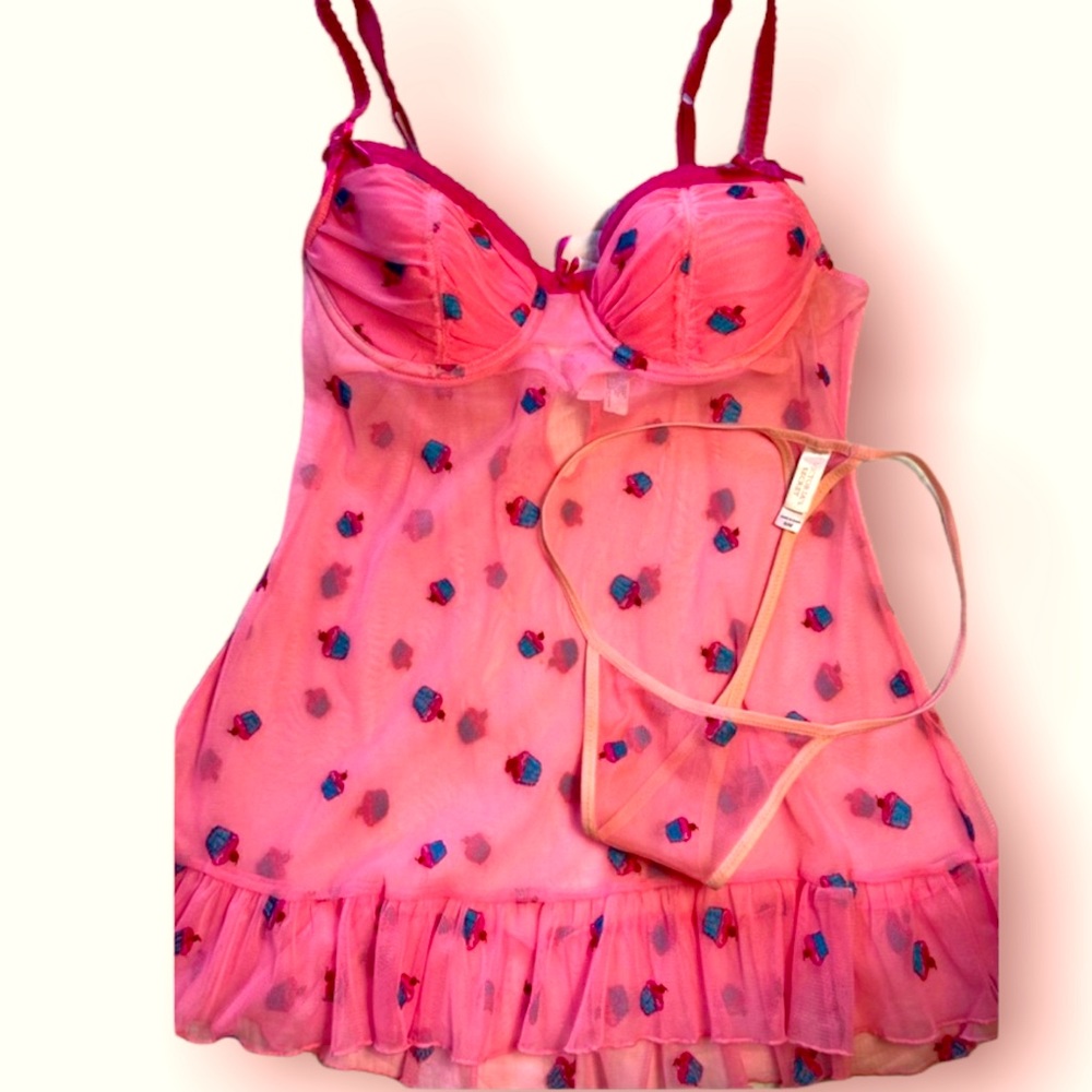 Victoria’s Secret Y2K Vintage lingerie with cupcakes